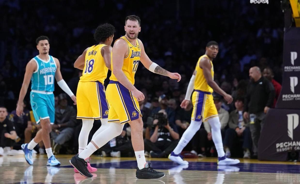 开云体育app-爆冷！湖人惨败东部鱼腩！詹姆斯创历史第一，东契奇空砍39分4助