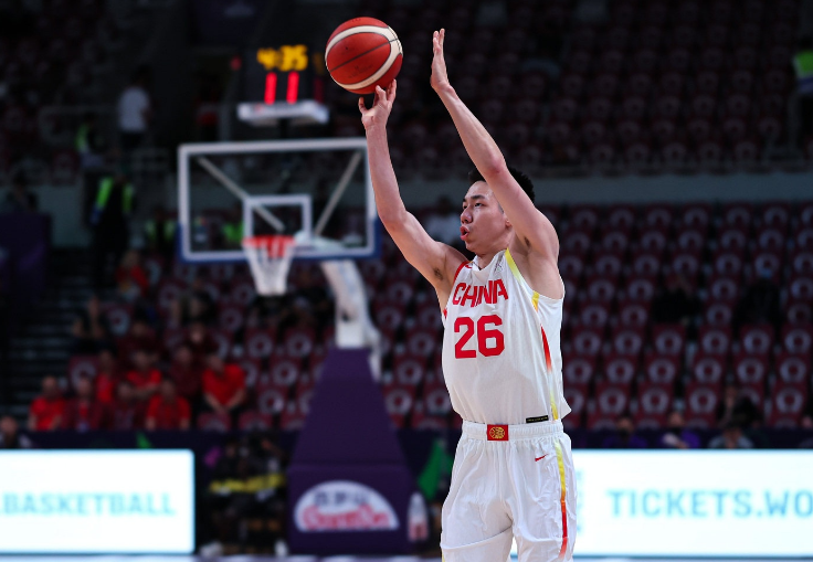 开云体育app-郭士强最信任锋线！朱俊龙19+5三分3数据全队最高 两场时间均最多