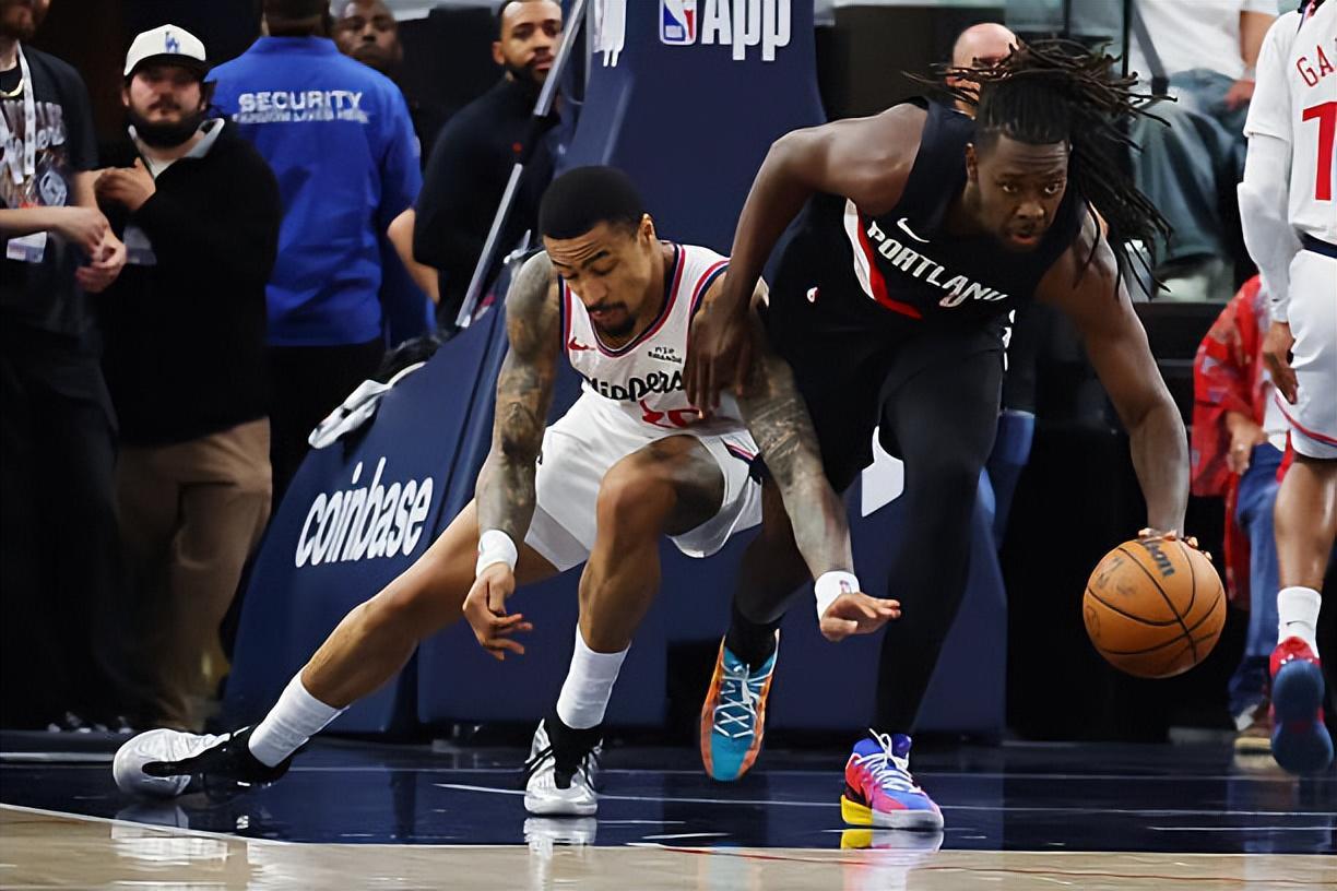 开云体育app-个人表现已经非常出色了，但快船锋线大将并没有得到基本的支持？